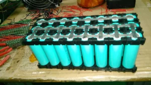 building lithium ion battery pack
